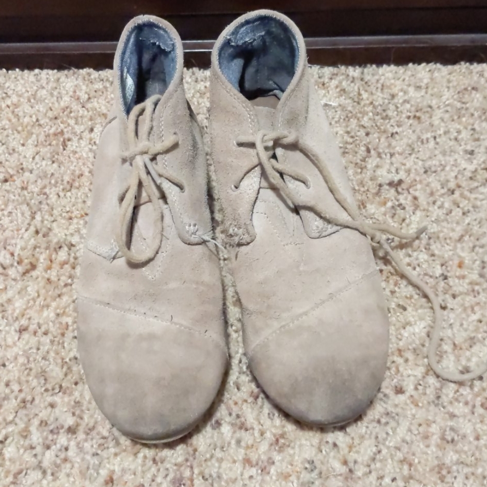 Toms wedge booties